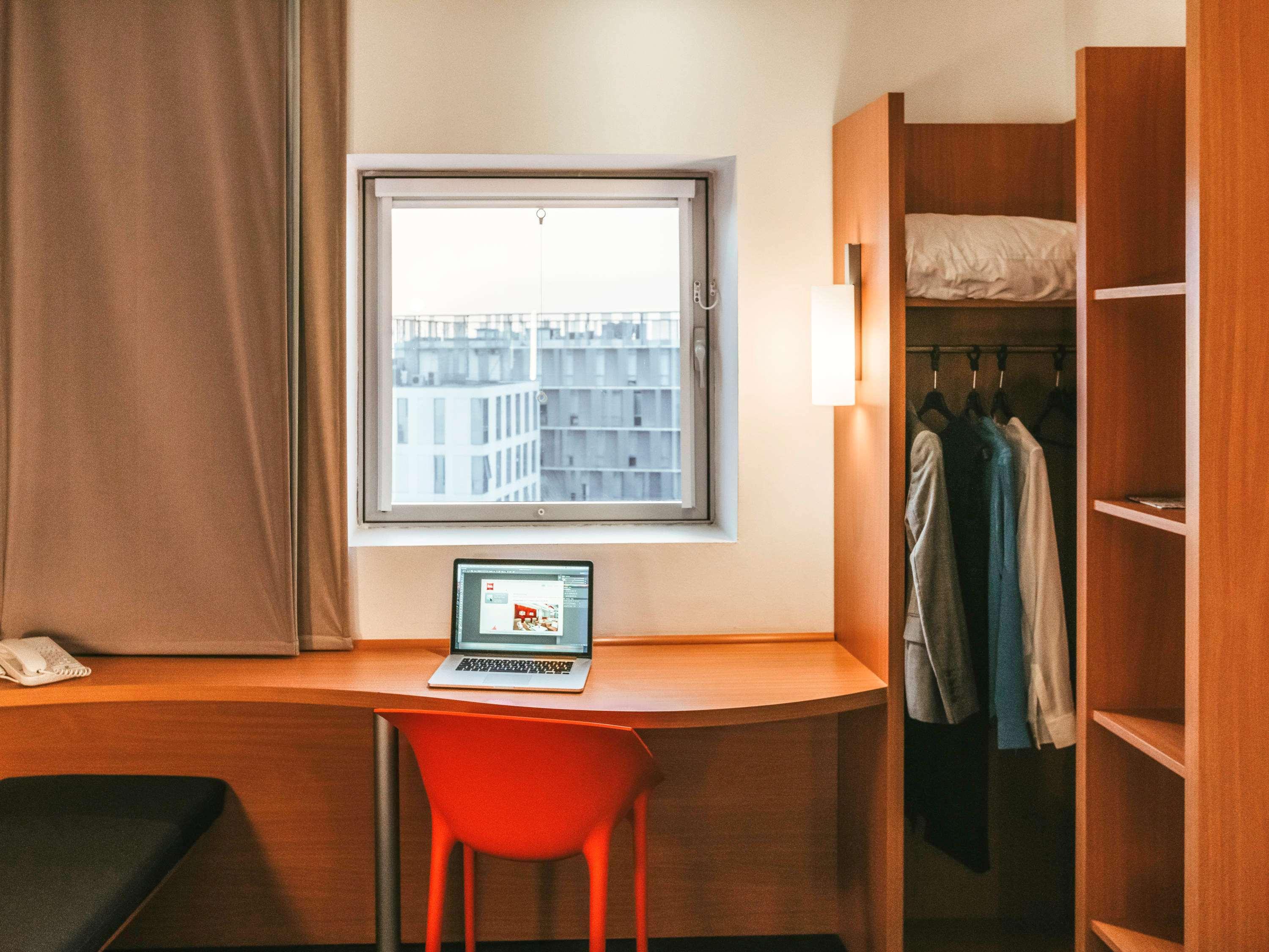 Ibis Casanearshore 3*