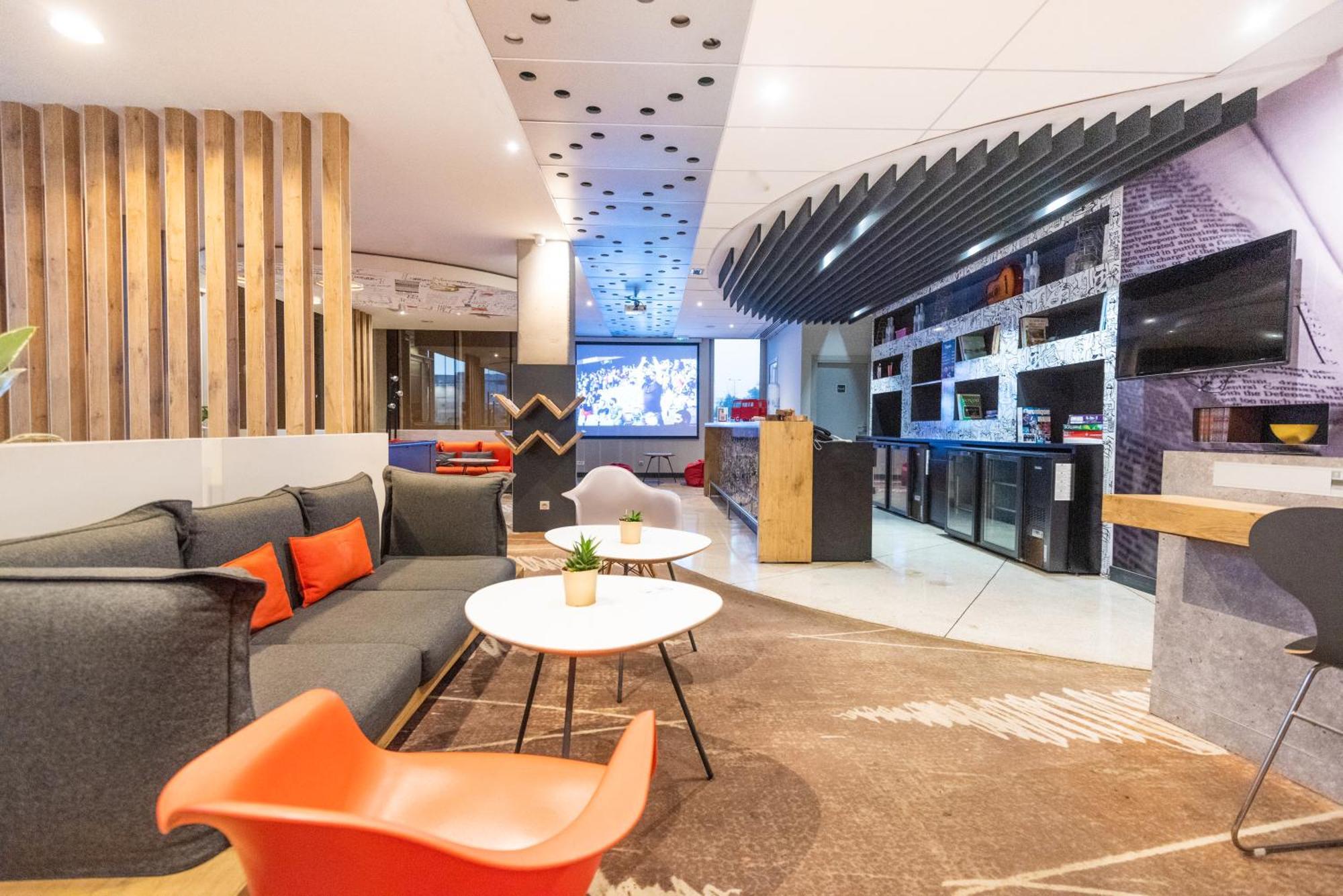 Hotel Ibis Casanearshore 3*